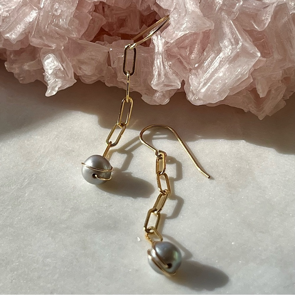 Gold Filled Paperclip Chain Freshwater Pearl Drop Earrings - Picture 4 of 5